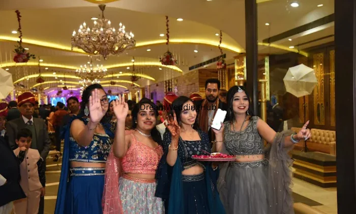 Fames Wedding Photographer